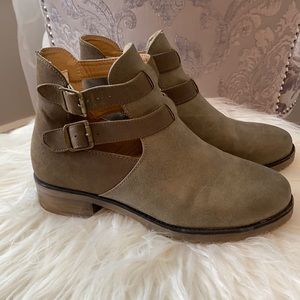 Women’s Booties Size 8